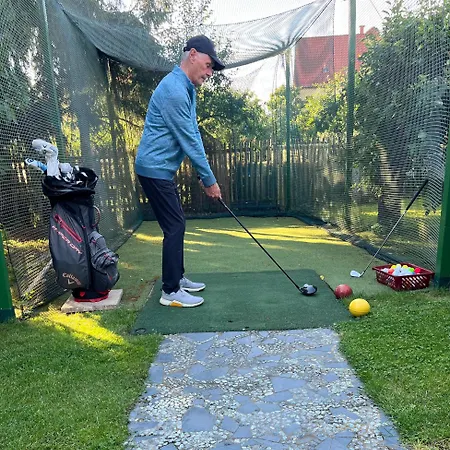 First Tee Am Rosarium *